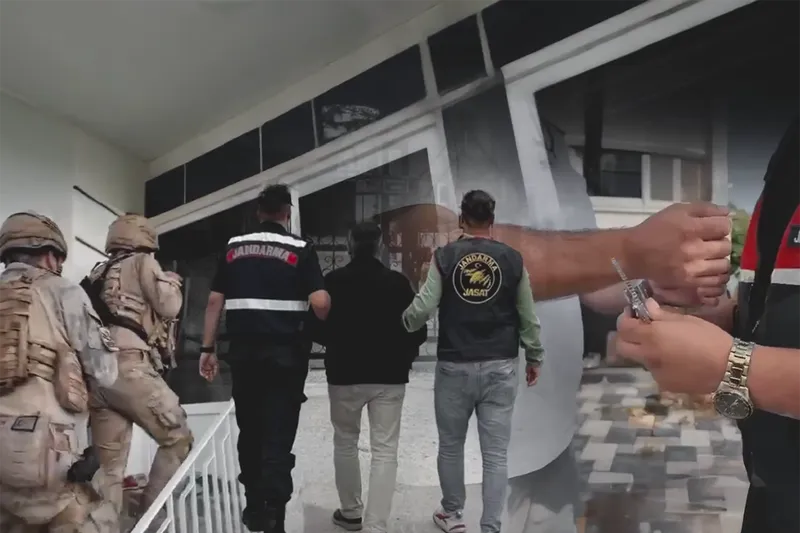 30 ilde FETÖ operasyonu: 91 gözaltı, 64 tutuklama