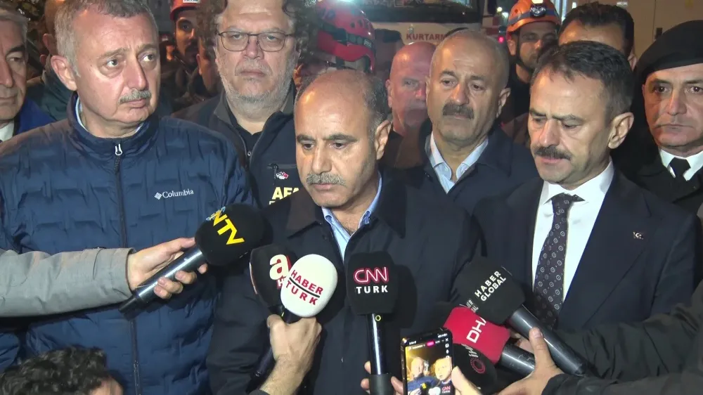 Gebze’de Binanın Çökmesiyle Facia: 5 Kişilik Aileden Sadece Dilara Kurtuldu