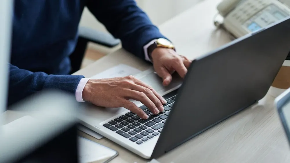 Devlet Masadan Kalkıyor: Kamuda Evden ve Hibrit Çalışma Hazırlığı