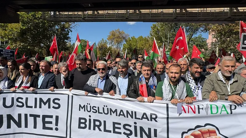 Ankara’da Gazze kararlılık yürüyüşü başladı