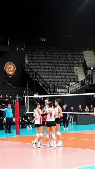 Denizli Büyükşehir’in Sultanları Sezona Zaferle Başladı