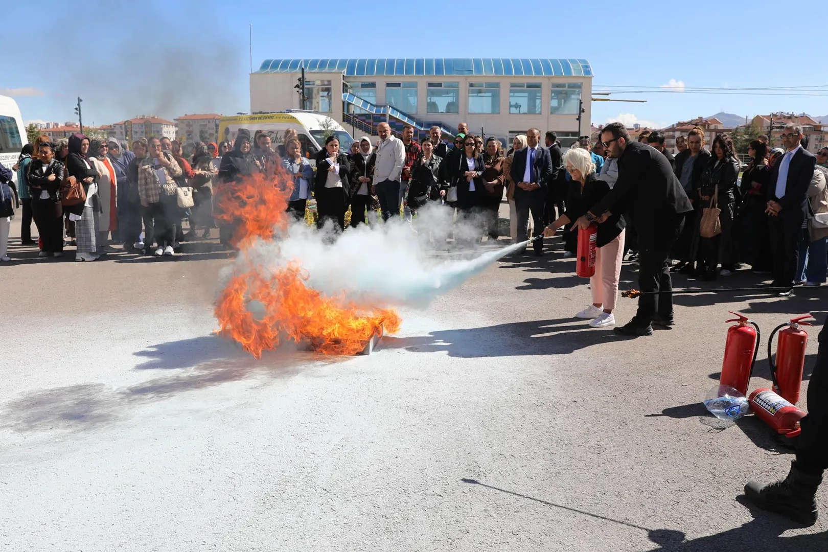 Keçiören Belediyesi Personeline Afet Farkındalık ve Yangın Eğitimi