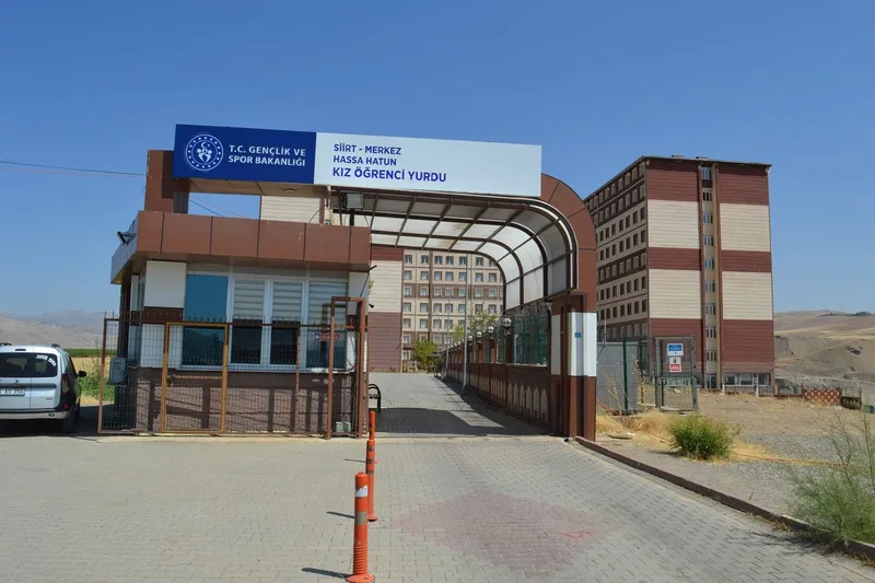 Siirt’te gıda zehirlenmesi şüphesiyle 119 öğrenci hastaneye kaldırıldı