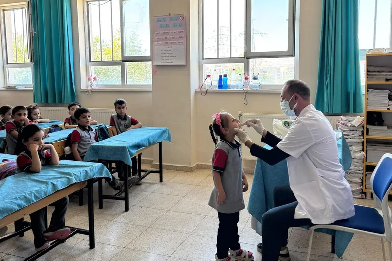 Siirt’te ilkokul öğrencilerine ağız ve diş sağlığı taraması yapıldı
