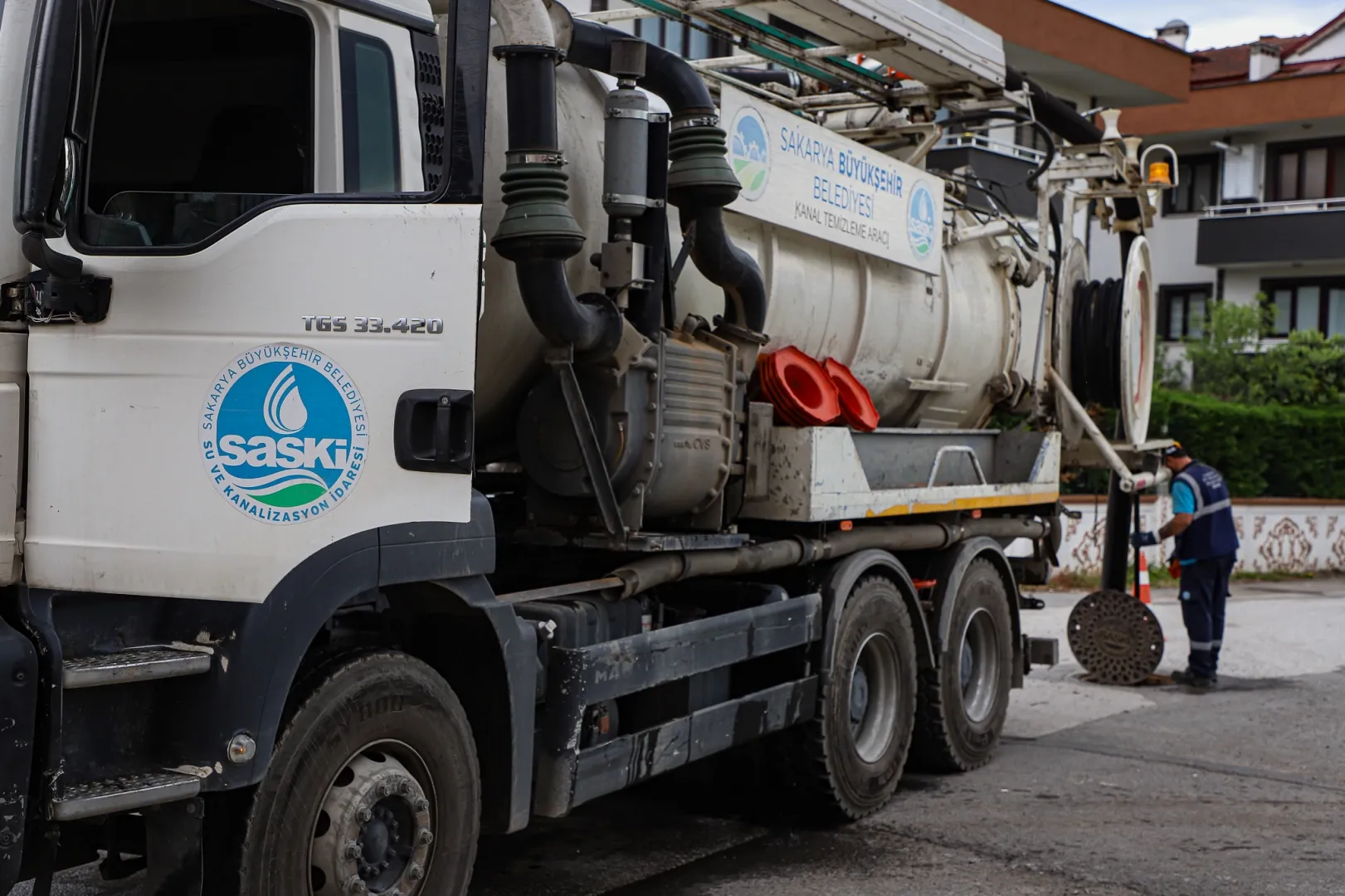 SASKİ kuvvetli yağış uyarılarıyla sahada