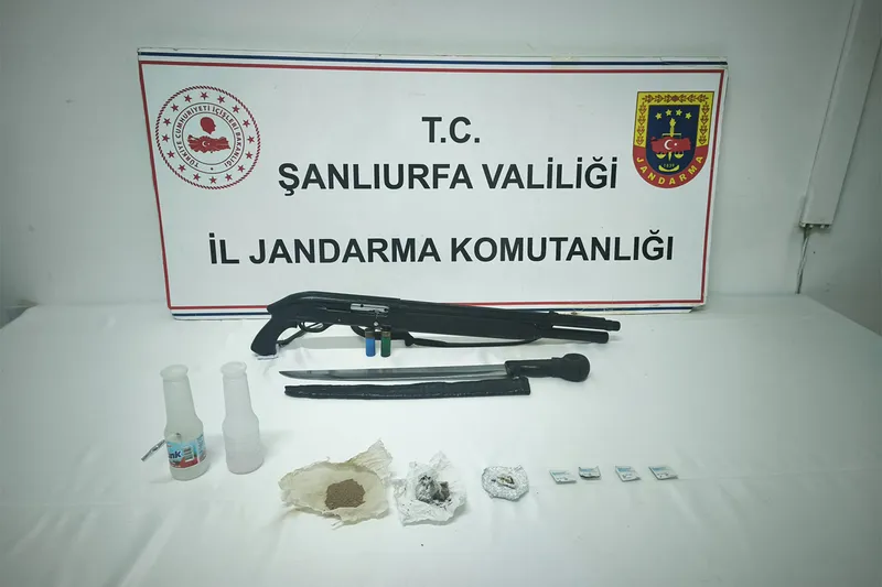 Şanlıurfa’da jandarmadan uyuşturucu ve silah operasyonu