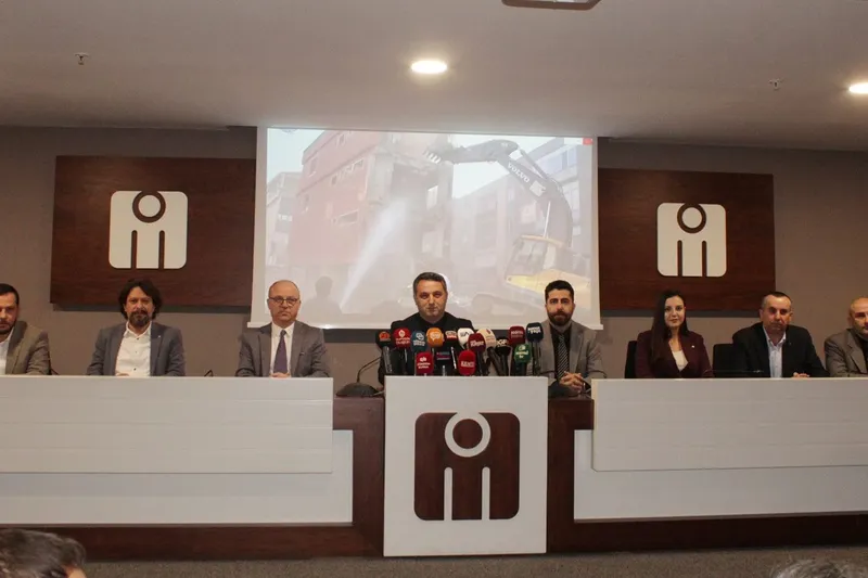 İMO Bursa Şube Başkanı Erdem: İnsani yardımı engellemek insanlık suçudur