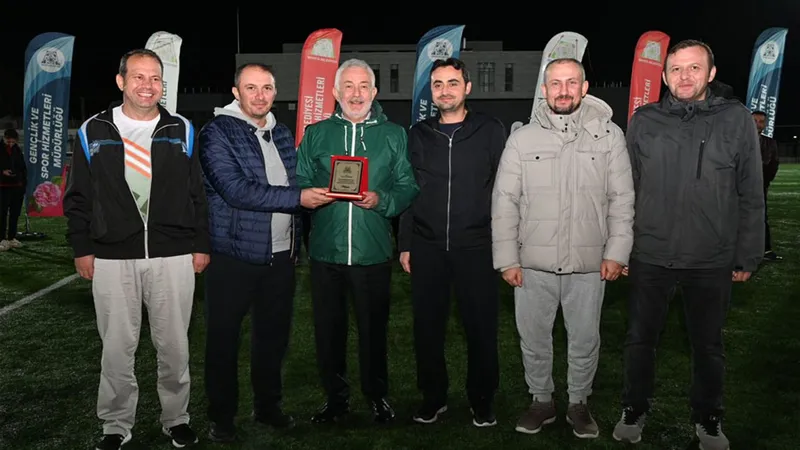 Emniyet Müdürlüğü, Isparta Belediyesi Başkanlık Kupası’nın şampiyonu oldu