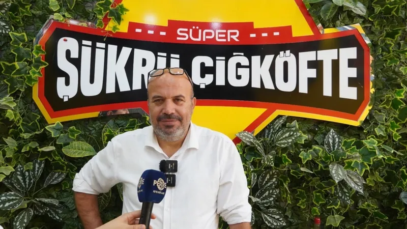 ‘Çiğ Köfte Kahramanı’ Şükrü Aydın: ‘İyi bir çiğ köftenin sırrı emek, ustalık ve kaliteli malzemedir’ 