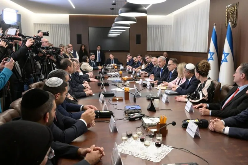 İbrani medyası: İşgal hükümeti bu akşam anlaşmayı onaylamak için toplanacak