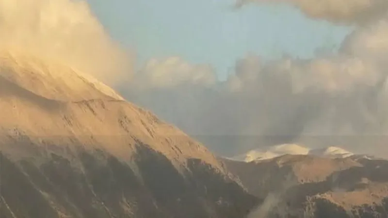 Antalya’da mevsimin ilk karı düştü! Dağlar beyaza büründü