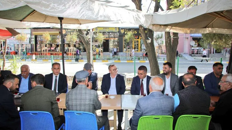 Kars Valisi Ziya Polat, Kağızman’da vatandaşlarla buluştu, esnafı ziyaret etti