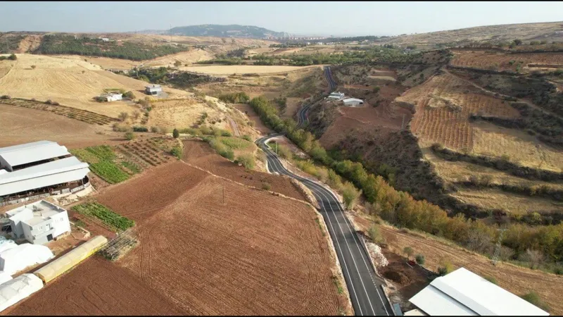 Başkan Tutdere, Örenli Mahallesi Gebeli Küme Evlerini Asfaltla Buluşturdu 