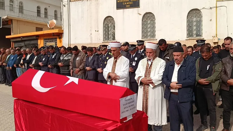 Polis Memuru Mermer, Besni’de Düzenlenen Törenle Son Yolculuğuna Uğurlandı  - Videolu Haber