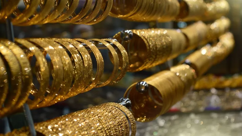 Altın güne yükselişle başladı: Gram 5 bin 720 lira oldu