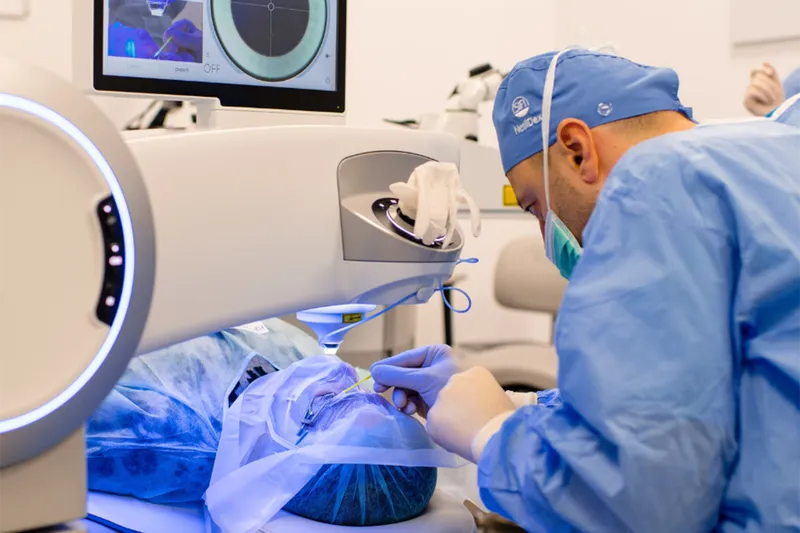 Miyop ve astigmat tedavisinde smile pro lazer tedavisi avantaj sunuyor