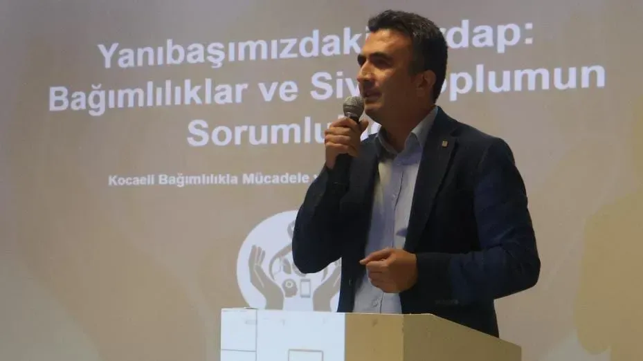 Sanal Kumar Belası: Lüks Hayatlar, Kiralık Hesaplar ve Kararan Gelecekler!