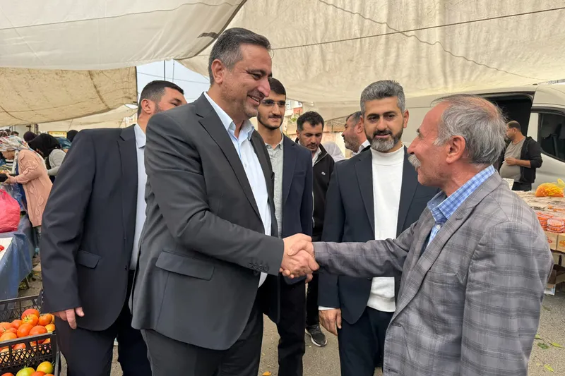 HÜDA PAR Batman Milletvekili Ramanlı, halkla buluştu