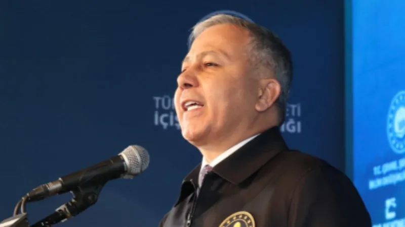 Bakan Yerlikaya duyurdu: ‘Avcılar’da ters yönde gidip saldıran sürücü yakalandı’ 