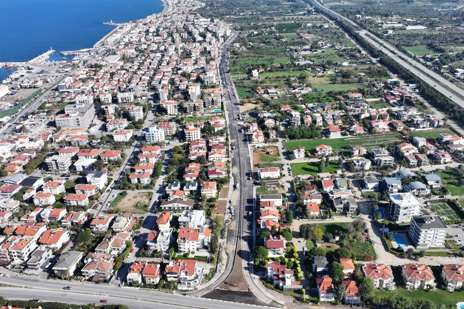 İzmir Güzelbahçe trafiğe yeni bulvarla gün sayıyor