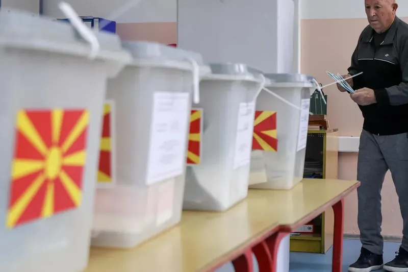 Kuzey Makedonya’da yerel seçimin ikinci tur oylaması yapıldı
