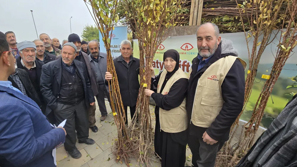Rahma Austria, Malatya’da Zirai Don Zararına Uğrayan Çiftçilere 12 Bin Kayısı Fidanı Dağıttı