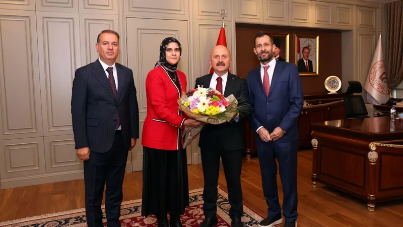 Vali Osman Varol öğretmenleri ağırladı: 