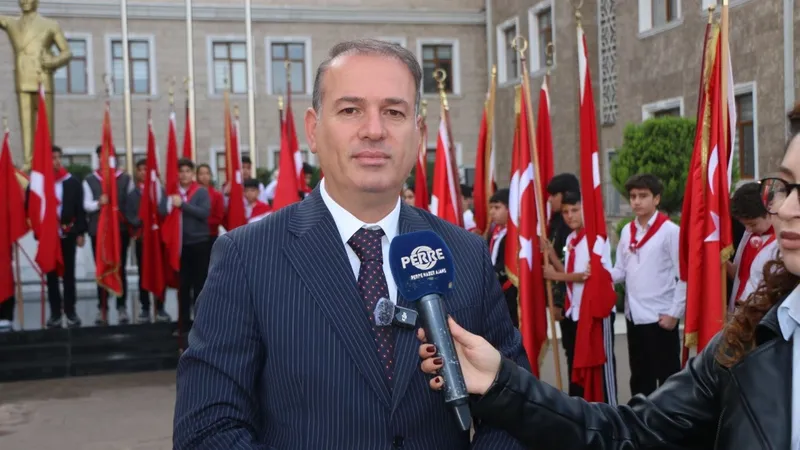 Milli Eğitim İl Müdürü Tosun: ‘Bize değer katan öğretmenlerimizin Öğretmenler Günü’nü kutluyoruz