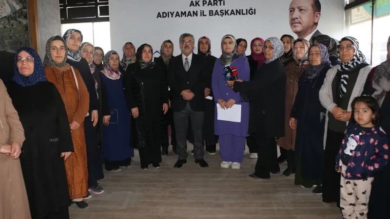 AK Parti Adıyaman İl Kadın Kolları: ‘Kadına yönelik şiddet asla kabul edilemez bir insanlık suçudur’  - Videolu Haber