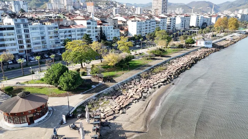 Fatsa Atatürk Parkı’nda çalışmalar tam gaz