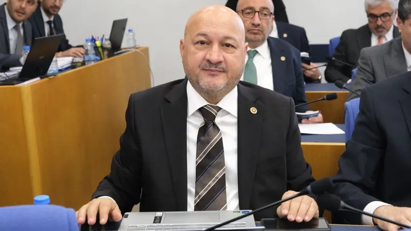 Milletvekili Kurt’tan Adıyaman’dan İzmir ve Antalya’ya direkt uçuş talebi  - Videolu Haber