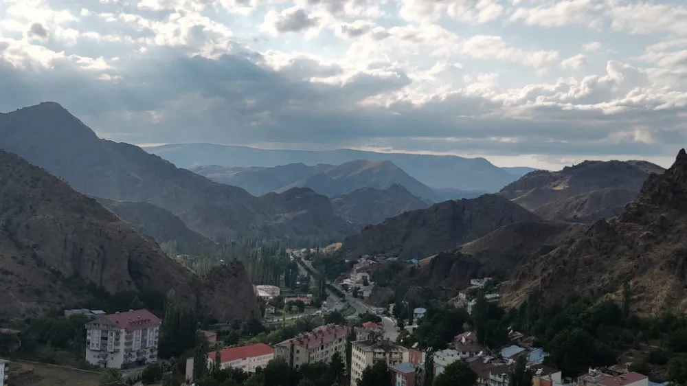 “Tortum’a Verilen Sözler Nerede? Sandıkta Kaldı, Raflarda Küflüyor”