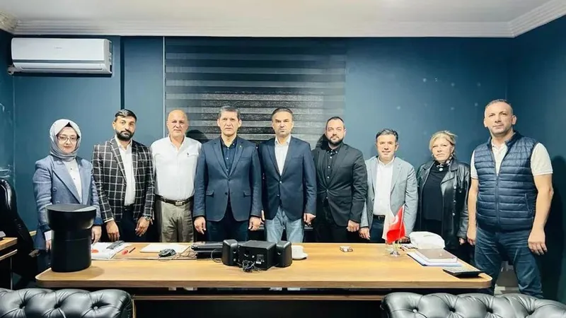 AK Parti Antalya İl Başkanı’ndan TİMBİR Temsilcisi Selami Şahin’e ziyaret