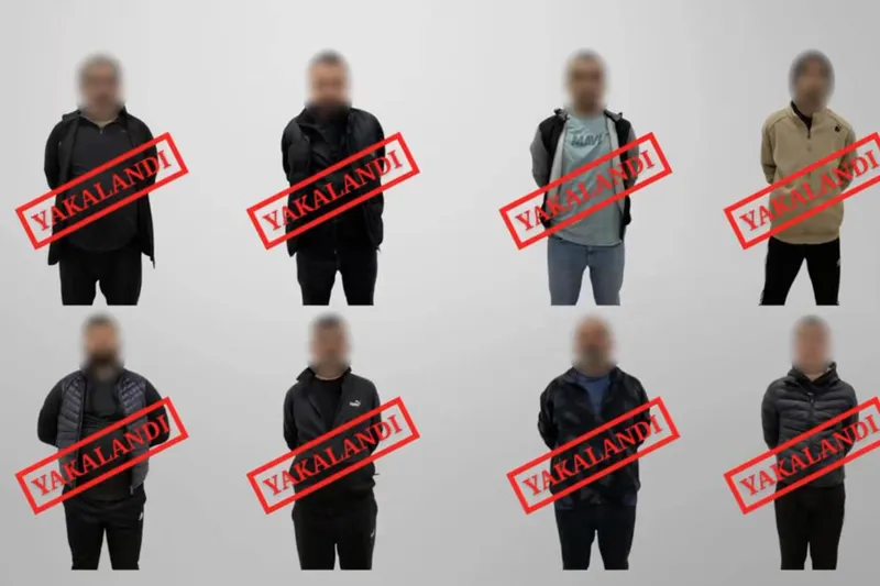Kırmızı bültenle aranan 8 şüpheli Türkiye
