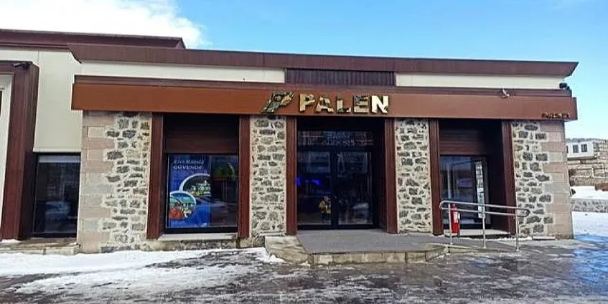 Erzurum’da Çarşı Buz Kesti: Yetkililer Sıcak Ofislerde, Halk Donarak Bekliyor