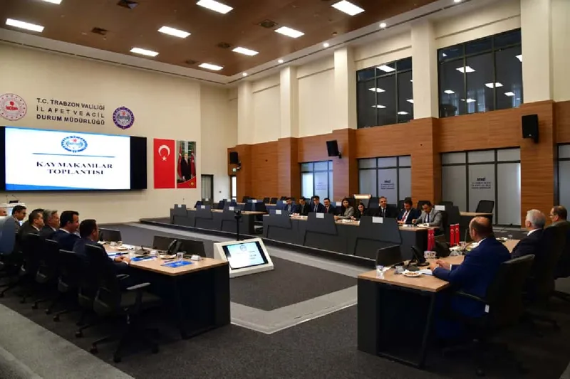 Trabzon’da mülki idare amirleri değerlendirme toplantısı gerçekleştirildi