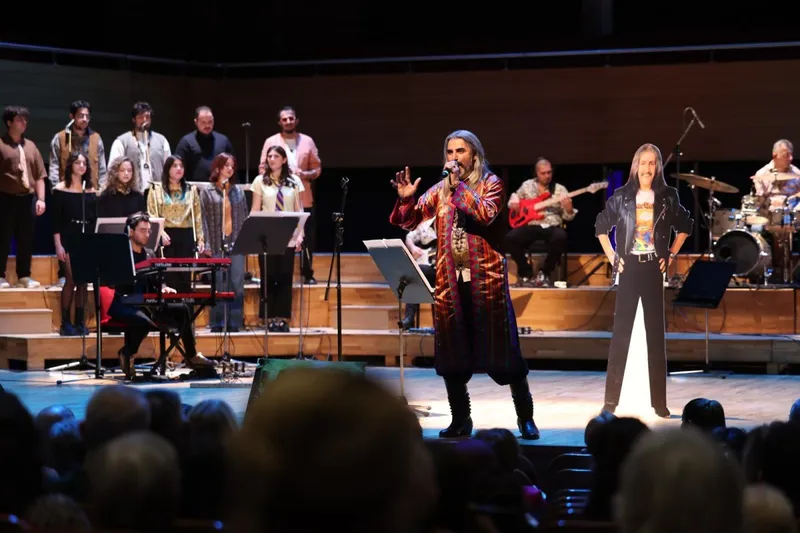 ‘Barış Manço şarkıları İzmir’de hep bir ağızdan söylendi’ 