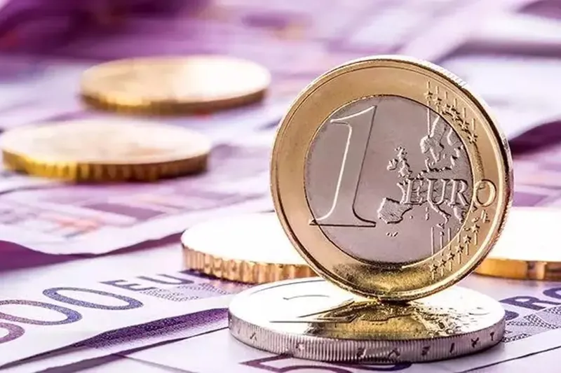 Euro kritik seviyeyi aştı