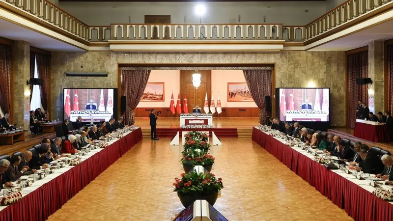 Süreç Komisyonunda İmralı Tutanak Özeti Okundu 