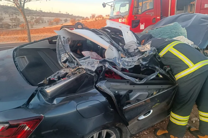 Mardin’de tır ile otomobil çarpıştı: 1 ölü 2 yaralı 