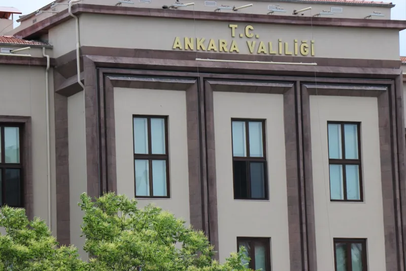 Ankara’da arananlara yönelik operasyonda bin 20 kişi yakalandı