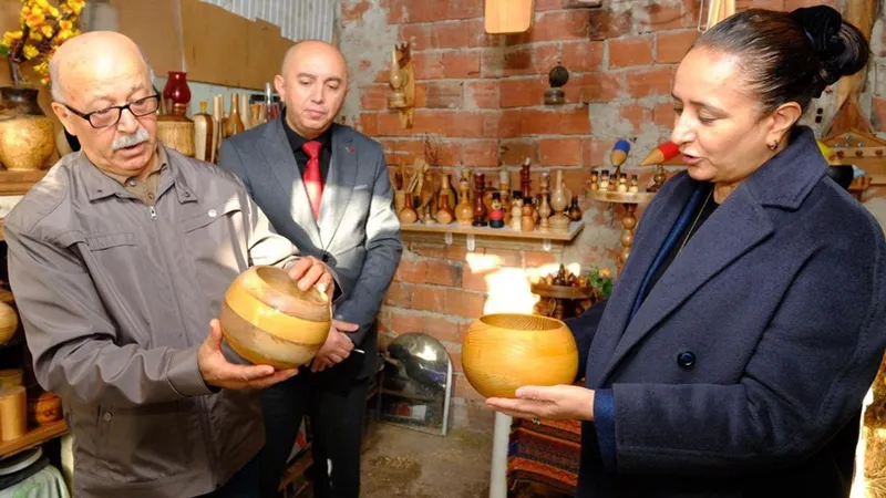 Burdur Valisi Bilgihan’dan ustalara moral ziyareti