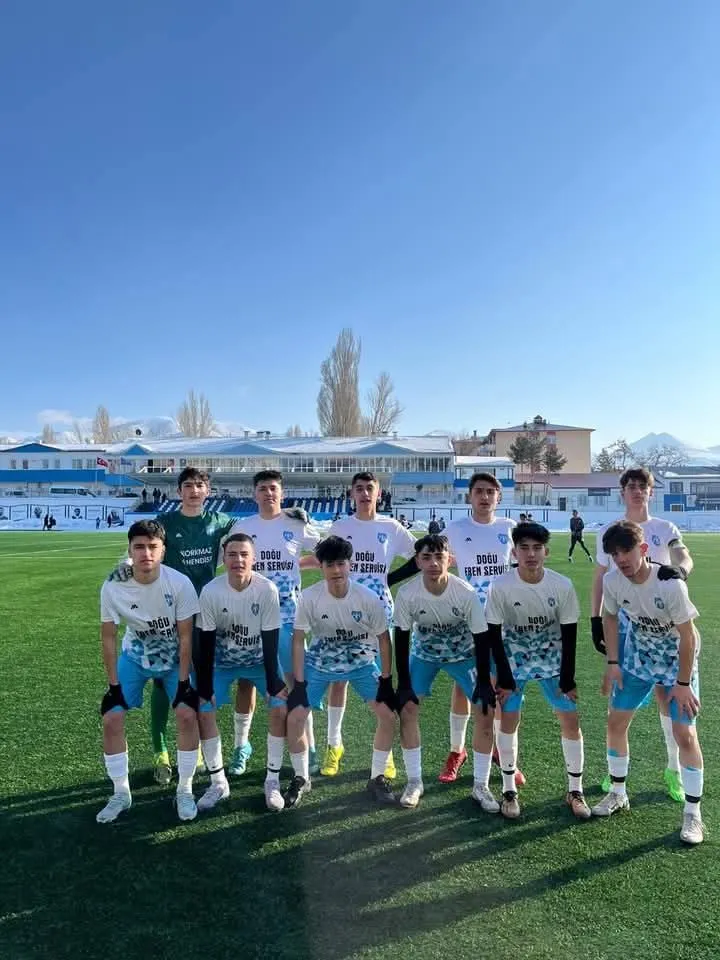 ERZURUM B.B. U-16 YAŞ GRUBU DOLU DİZGİN DEVAM EDİYOR