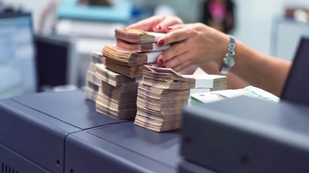 Kredi oranları ve geri ödeme tabloları...