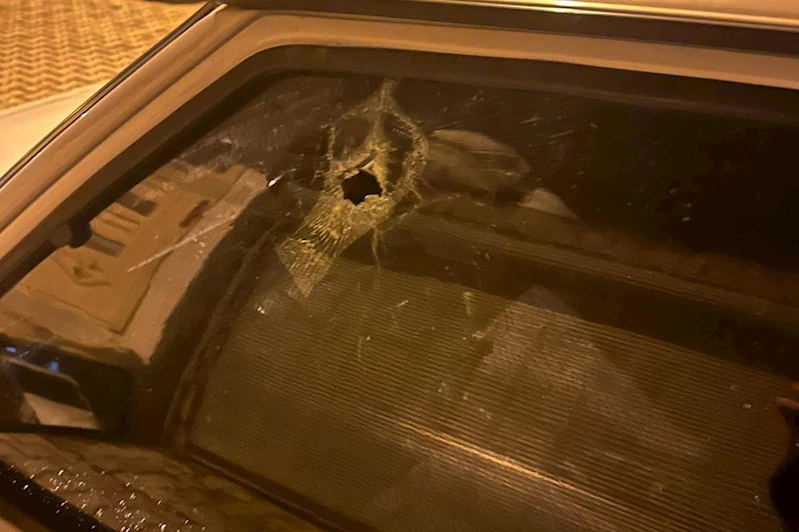 Yorgun mermi park halindeki araca isabet etti