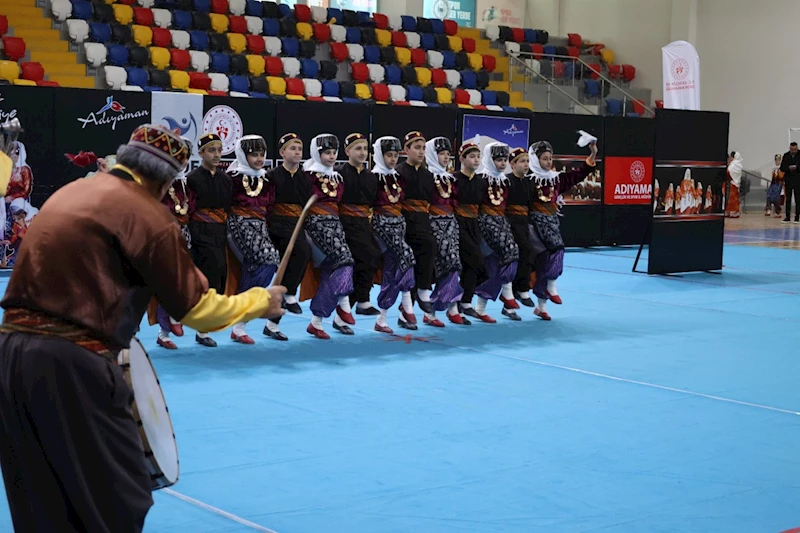 Adıyaman’da okullar arası halk oyunları yarışmaları nefes kesti 