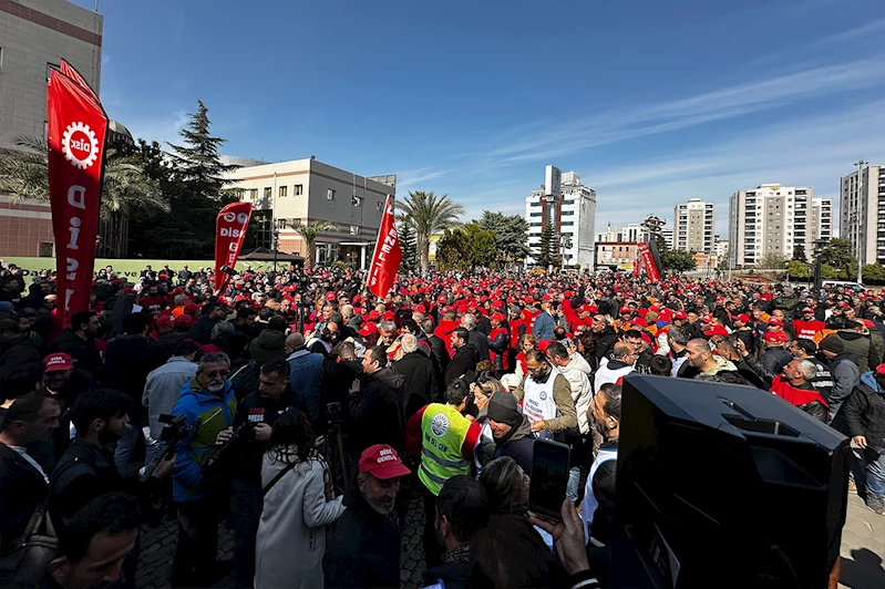 Ücretlerini alamayan CHP’li belediye çalışanları iş bırakma eylemine başladı 