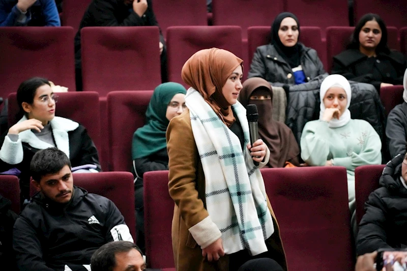 Rektör Prof. Dr. Mehmet Keleş uluslararası öğrencilerle buluştu 