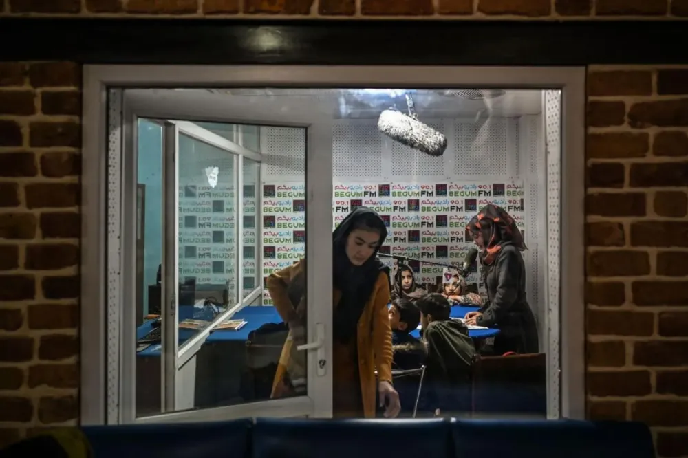 Taliban, Afganistan’ın tek kadın radyosunu kapattı