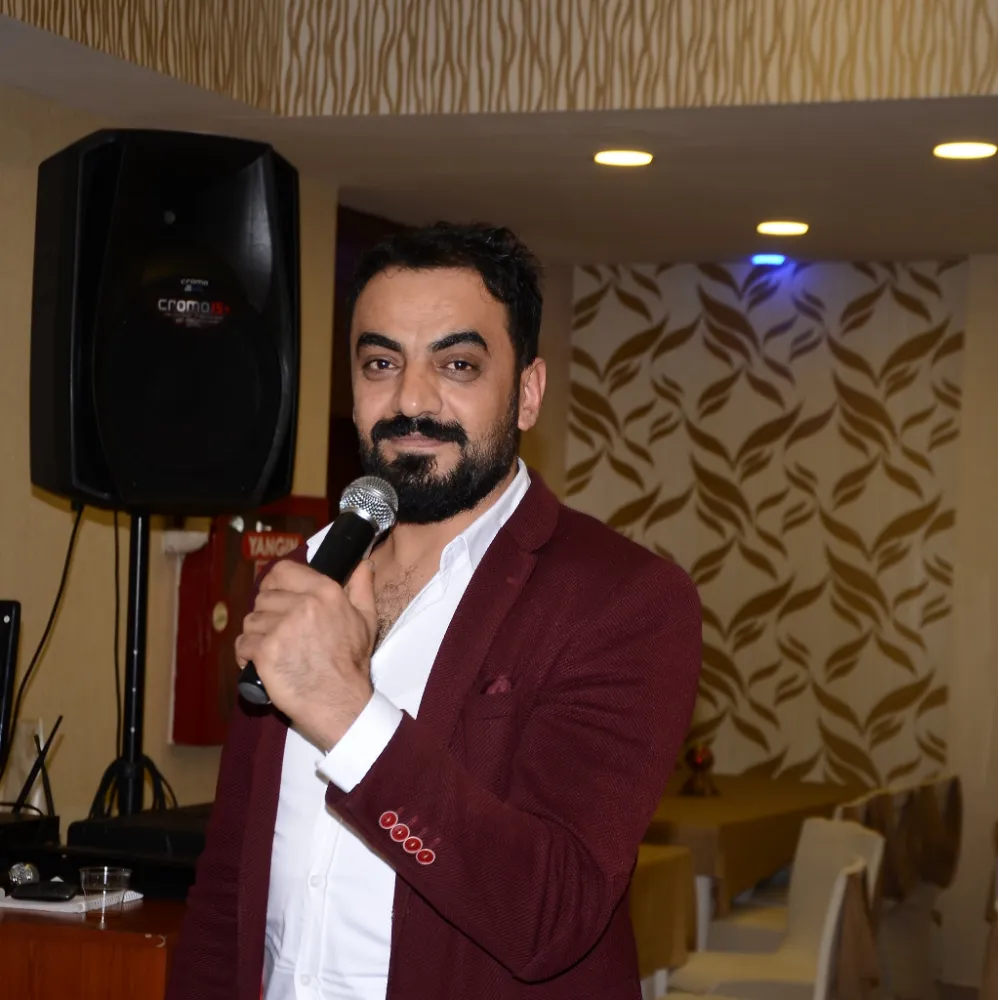 Erzurum’un Mahalli Ses Sanatçılarından Ercan Polat “Layık Değilsin” dedi…